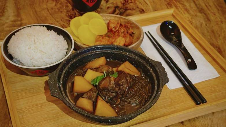 Pot Stew Braised Chicken Potato 小锅炖小鸡土豆